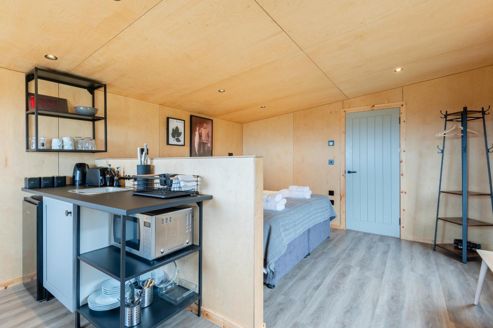 Rustic Cabins, Sea Views From Rewilded Farm With Highland Cows St Andrews Exteriör bild